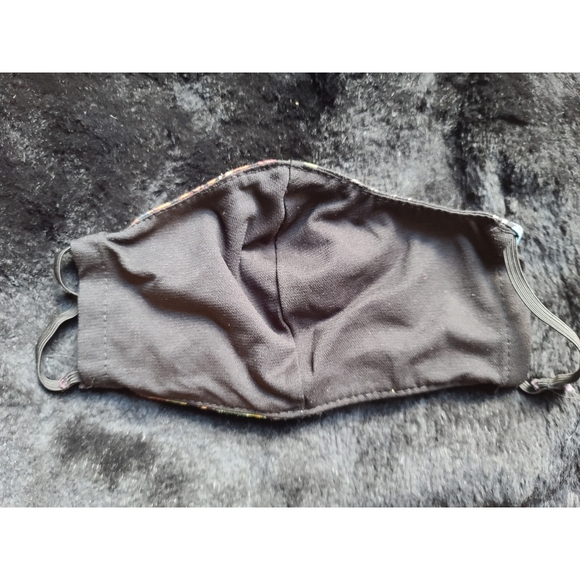 Universal Studios Classic Monsters Face Mask - Picture 4 of 4